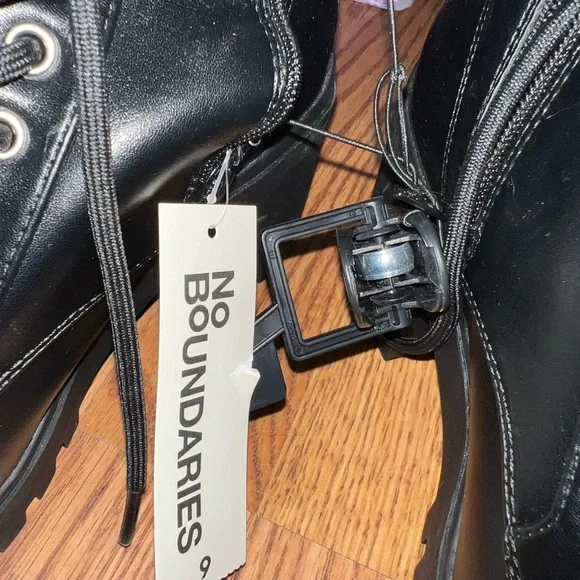 No Boundaries Black Combat Boots - Picture 5 of 5